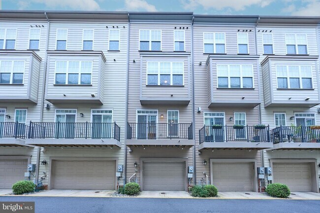 Building Photo - 256 Bluemont Branch Terrace SE