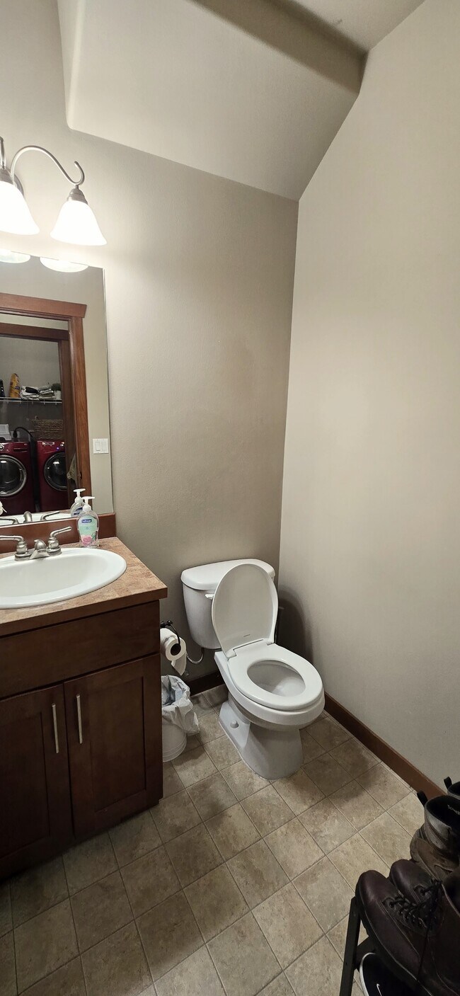 Building Photo - 10438 Buccaneer Pl