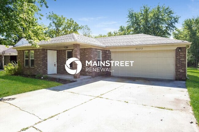 Building Photo - 3 Bedroom Pet-Friendly Home in INDIANAPOLI...