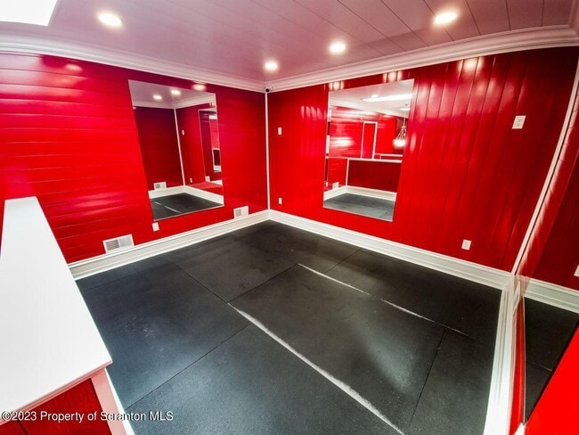 Building Photo - 163 Bianca Wy