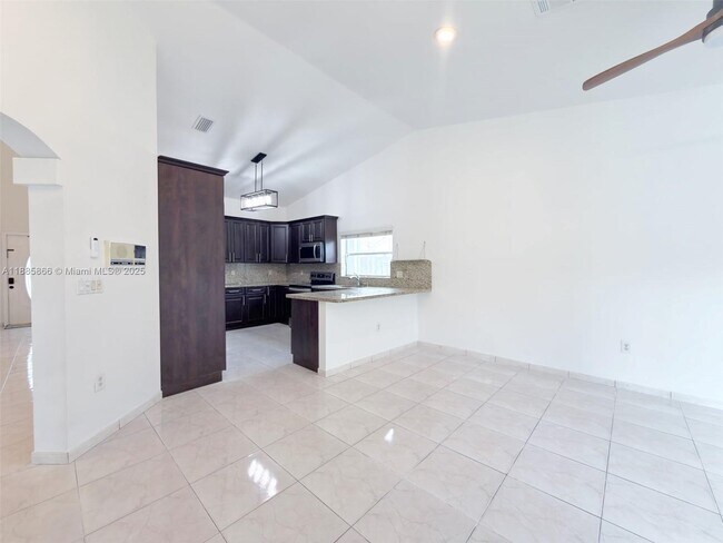 Building Photo - 7780 SW 160th Ave