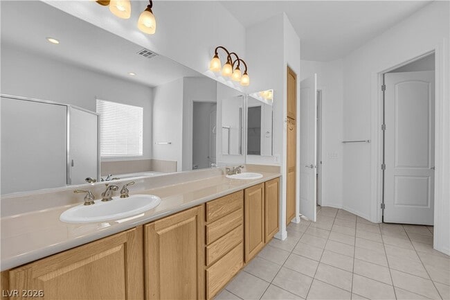 Building Photo - 2184 Waterton Rivers Dr