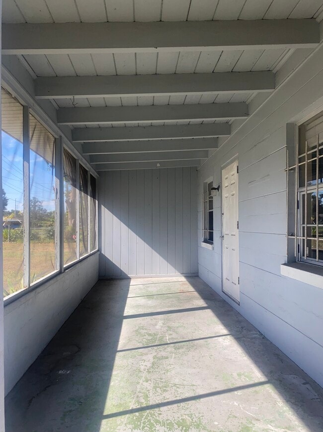 Building Photo - 1845 Orangewood Ave SW