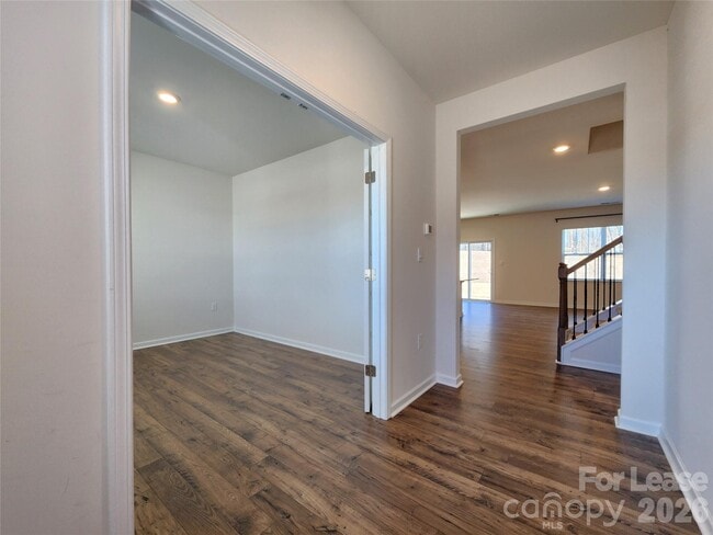 Building Photo - 125 Sycamore Xing Ct