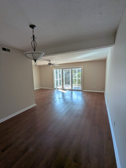 Dining room - 201 Heritage Cir