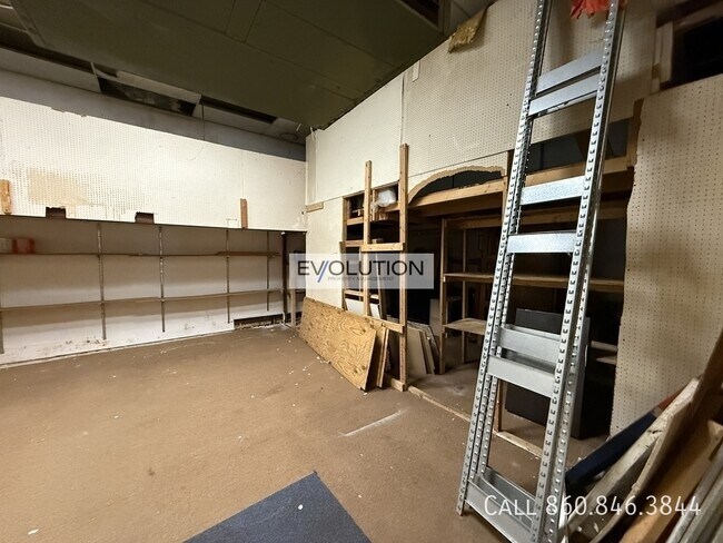Building Photo - 642-648 Park St-
