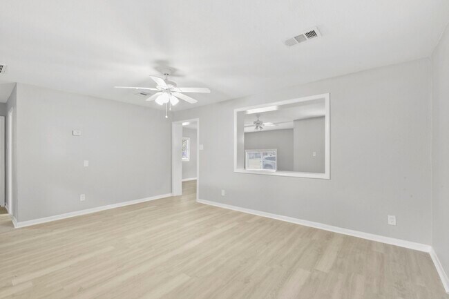 Building Photo - 16907 Argyle Rd