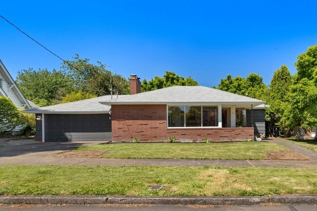 Building Photo - Mid-Century Classic! 3bd/3ba 2700 sf Short Term- FULLY FURNISHED!