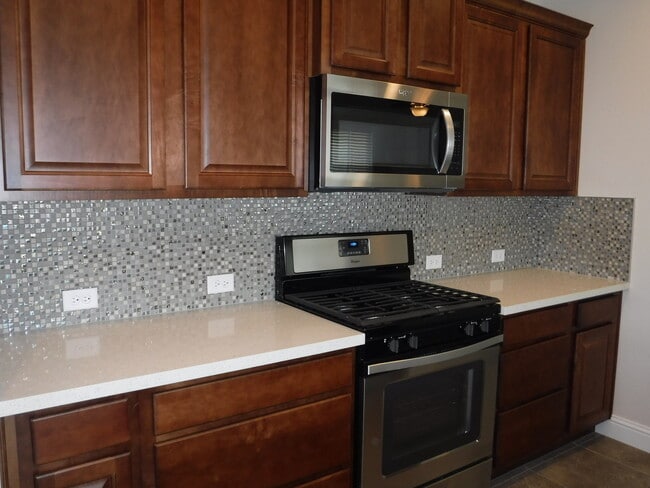 Building Photo - Beautiful Home In Highland Park