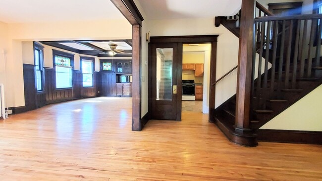 Building Photo - Charming 4-Bedroom Home in East Isles