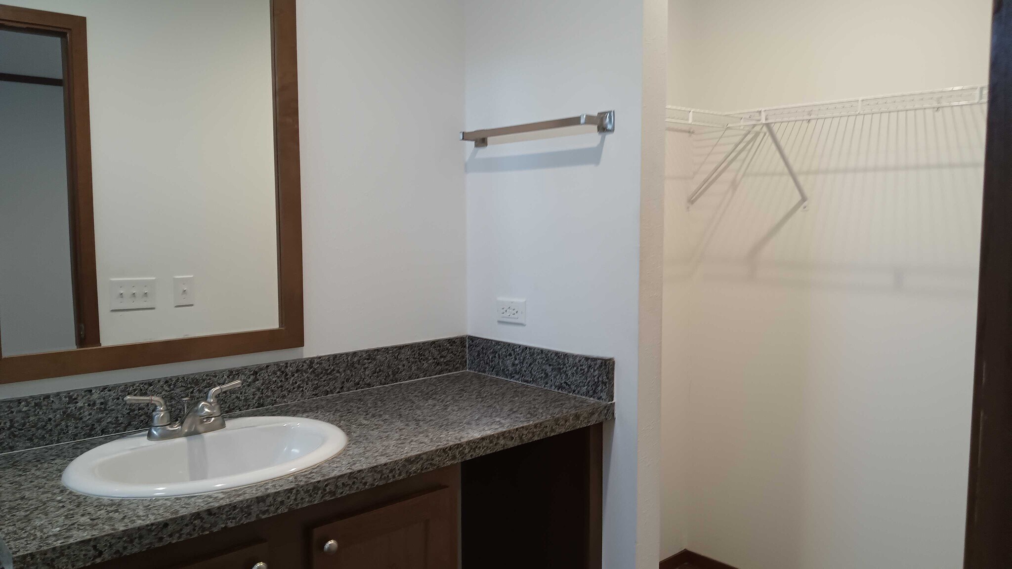 Building Photo - 36 Meggan Dr