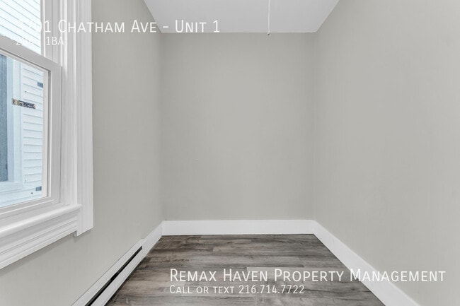 Building Photo - 3701 Chatham Ave