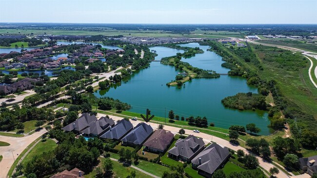 Primary Photo - 14 Cottage Glen Ln