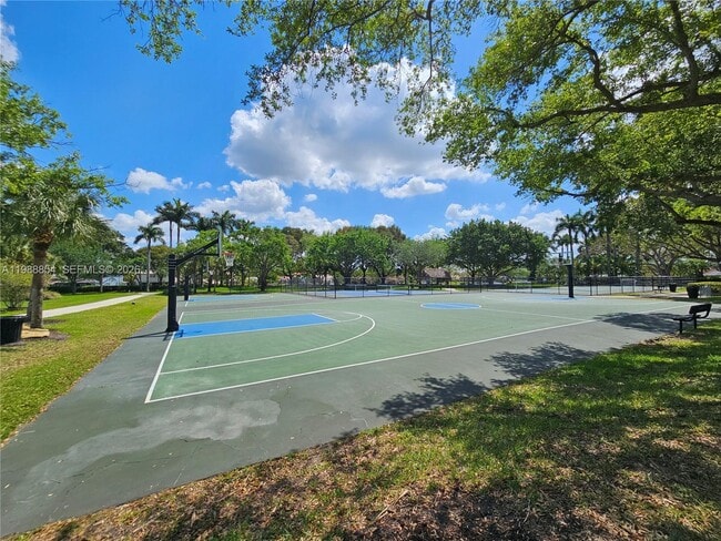 Building Photo - 4279 Greenbriar Ln