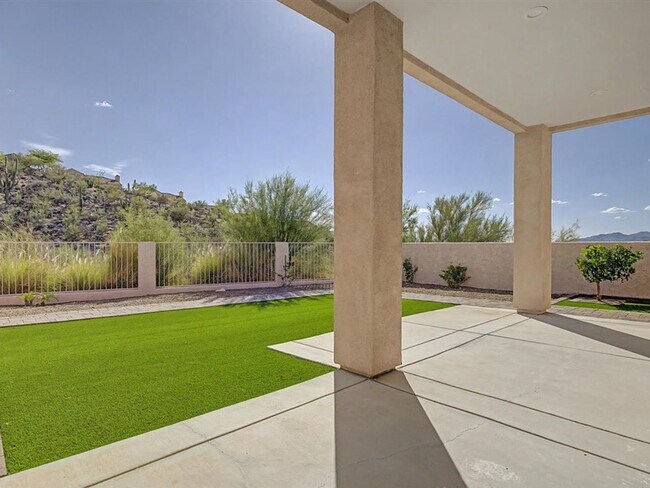 Building Photo - 10053 N Alder Spring Dr