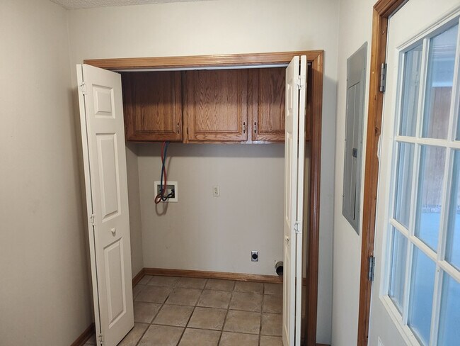Building Photo - 1450 Morris Way Dr