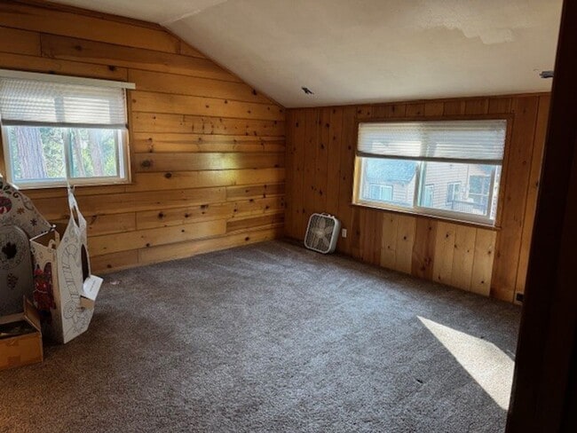 Building Photo - Mountain Home with Style