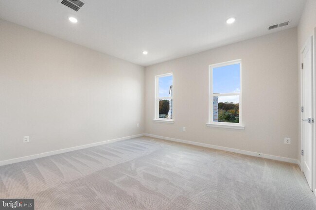 Building Photo - 23142 Horseshoe Trl Sq