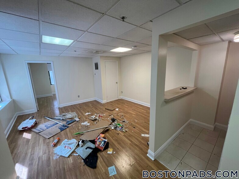 Building Photo - 62 Boylston St