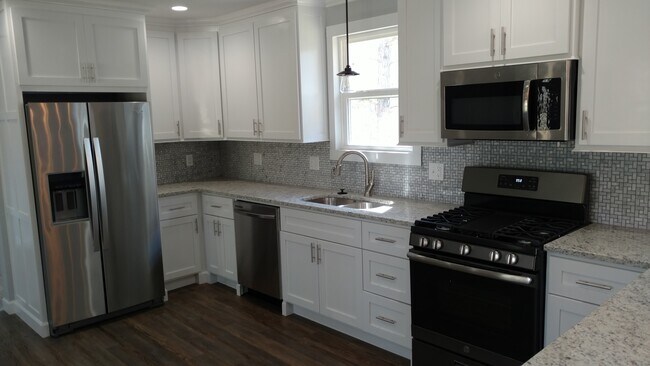 Building Photo - 601 W Tennessee Ave