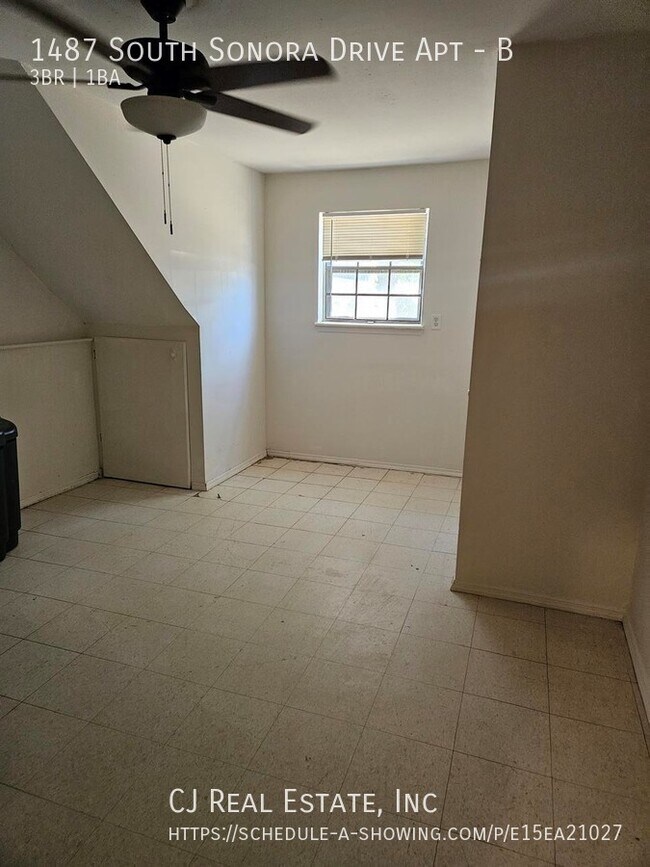 Building Photo - 1487 S Sonora Dr