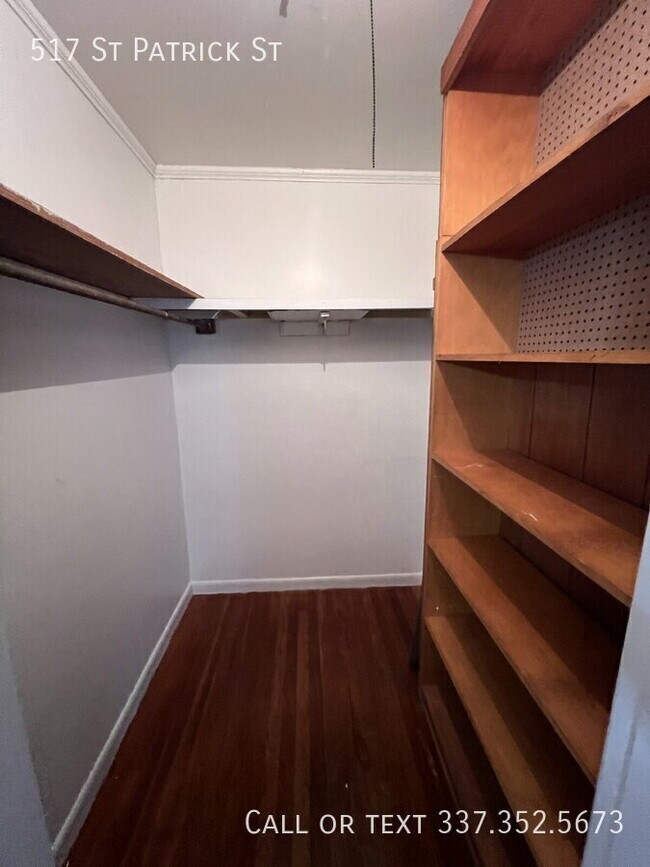 Building Photo - 517 St Patrick St