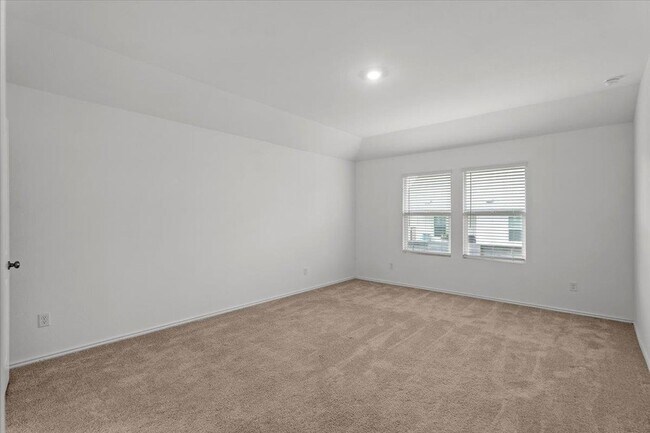 Building Photo - 300 Jeffers