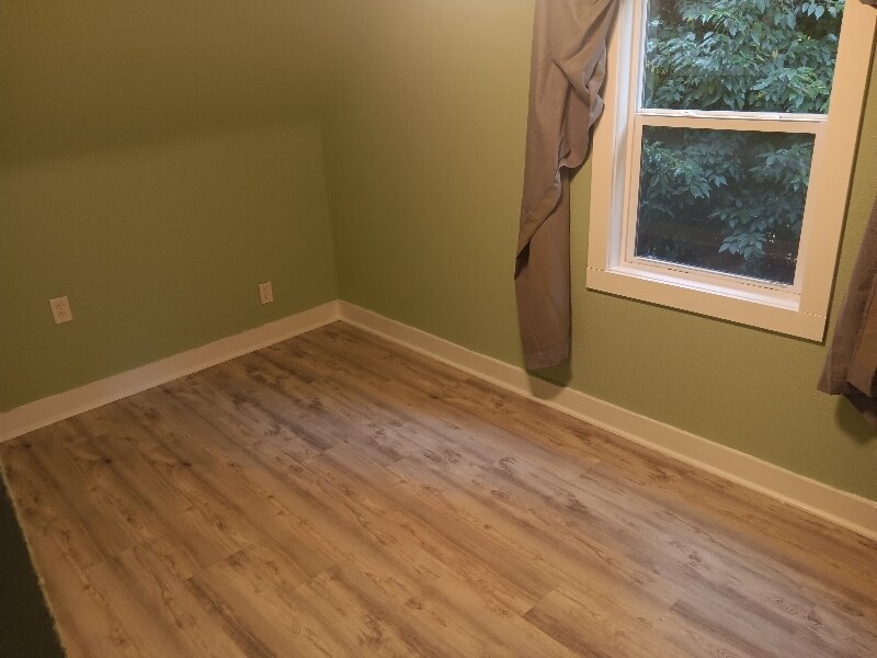 Building Photo - 4250 NE Hwy 20