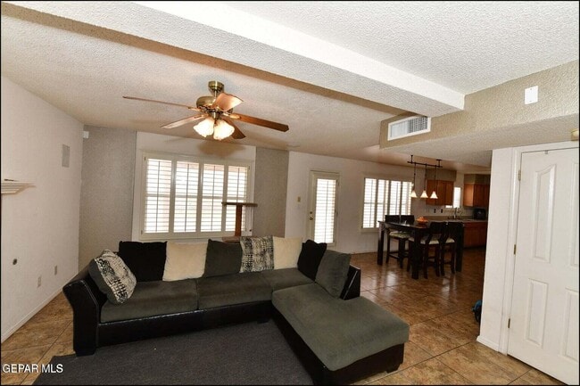 Building Photo - 12157 St Lucia Dr