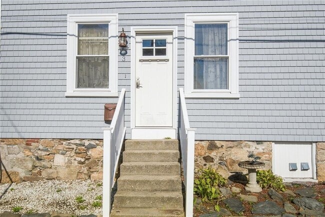 Primary Photo - 3 Lucas Ave