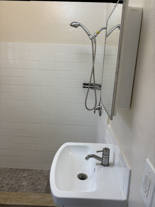 Building Photo - 585 NW 117th St