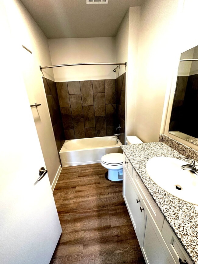 Building Photo - 1051 N Farm to Market 1660