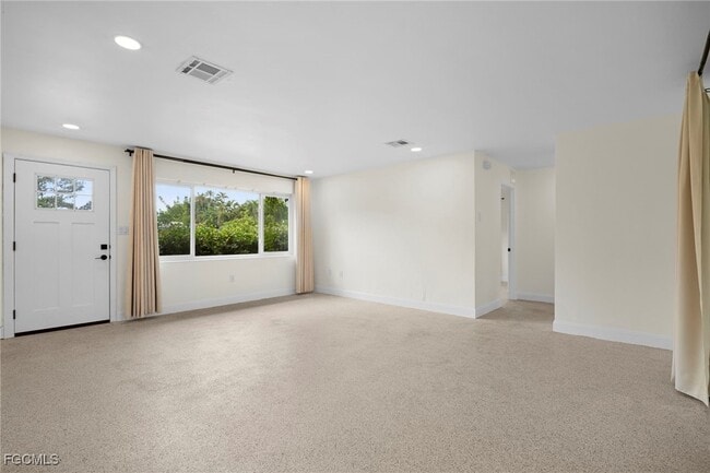 Building Photo - 4261 Lagg Ave