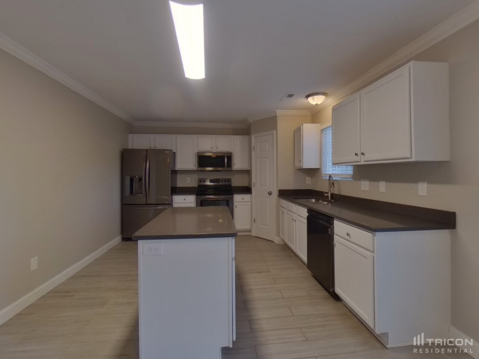 Building Photo - 3733 Eskdale Dr