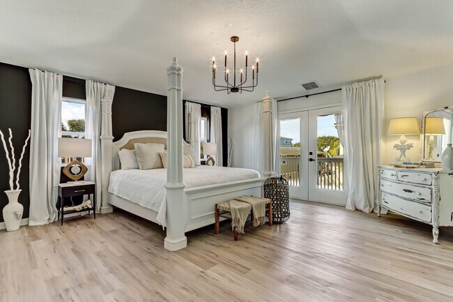 Building Photo - 156 Meadow Ave