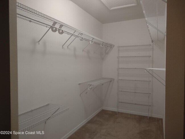 Building Photo - 3541 Deer Lakes Dr