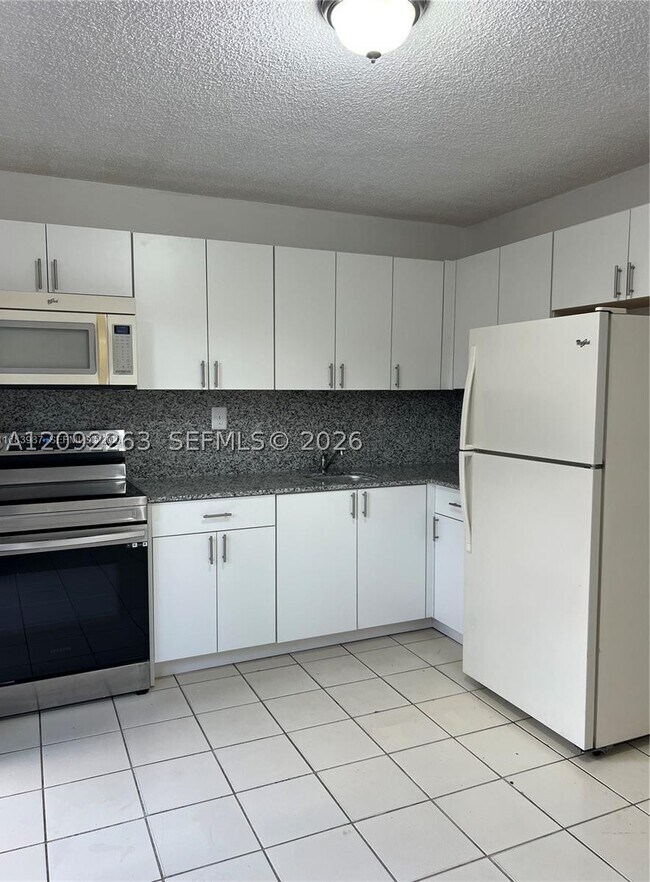 Building Photo - 8261 NW 5th Terrace
