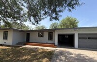 Building Photo - 713 W Vine Ave