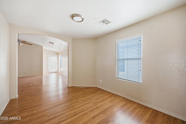 Building Photo - 4512 E Windsong Dr