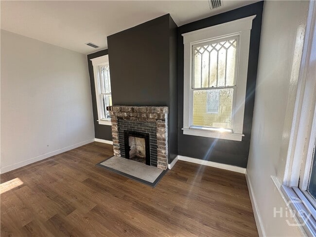 Building Photo - 312 W 37th St