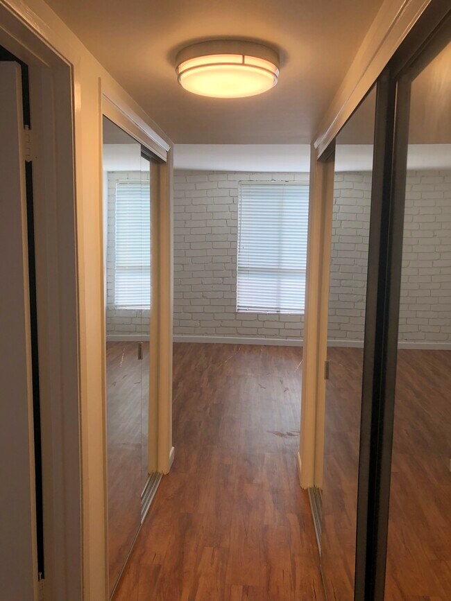 Building Photo - 1440 Veteran Ave