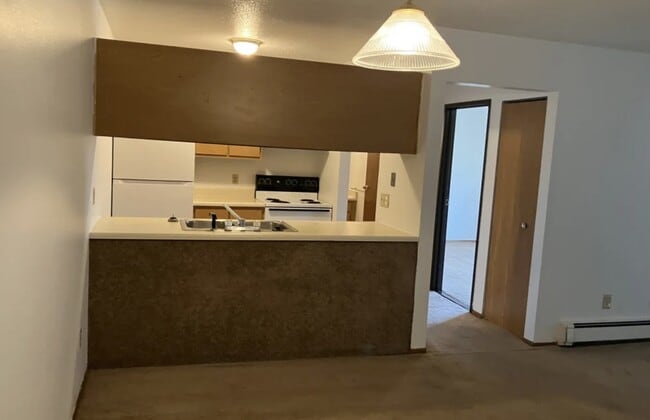 Building Photo - 4220 N Mission Rd