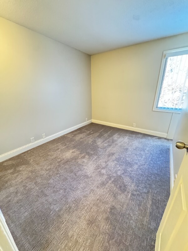 Building Photo - 1810 E St