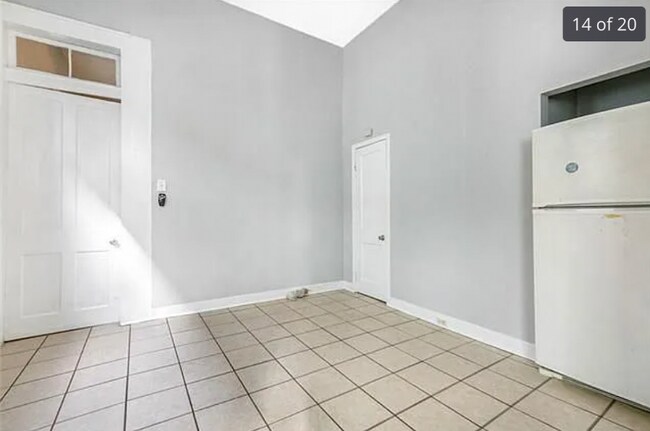 Building Photo - 1022 N Miro St