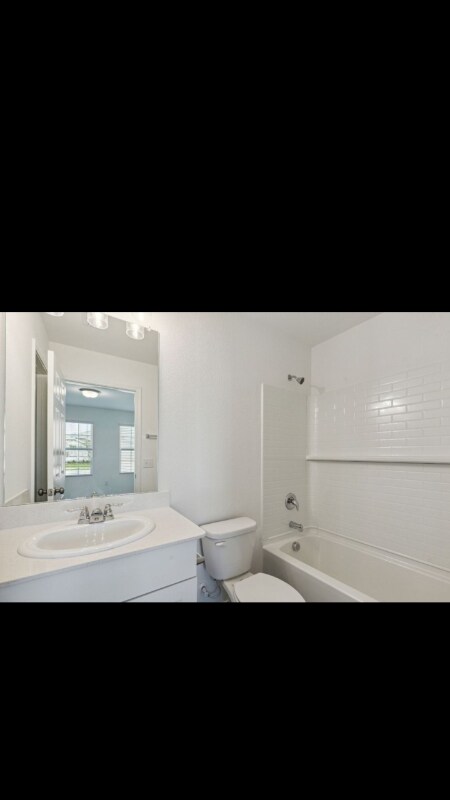 Building Photo - 4425 Benham Dr
