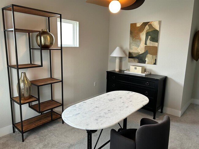 Building Photo - 142 Volterra Ln