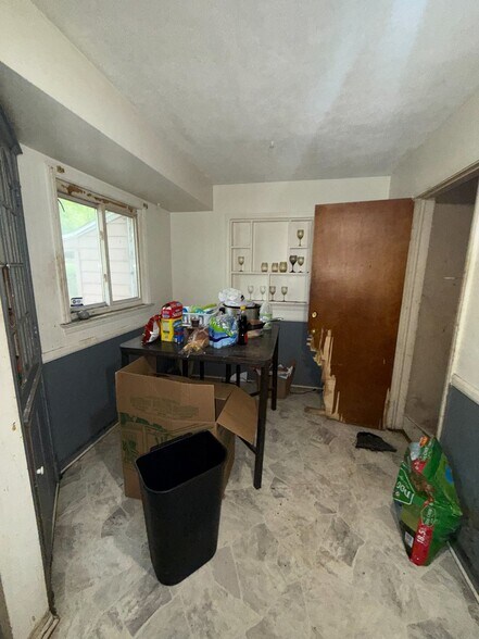 Building Photo - 2750 Golfside Ln