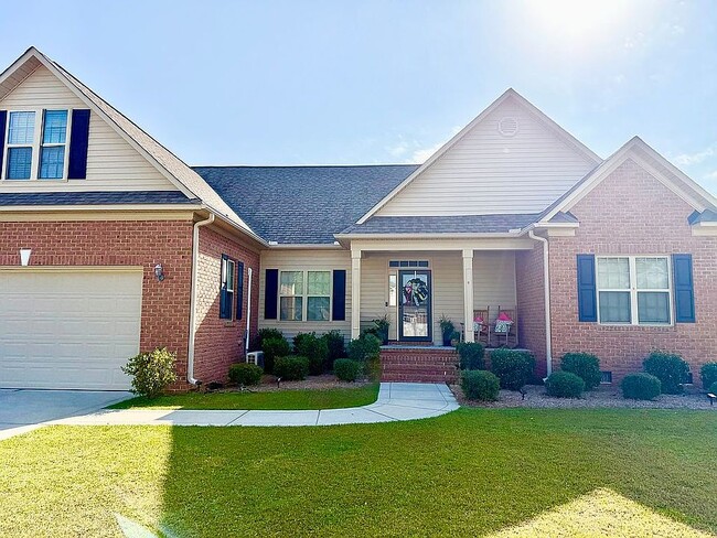 Building Photo - 1612 Linden Ln