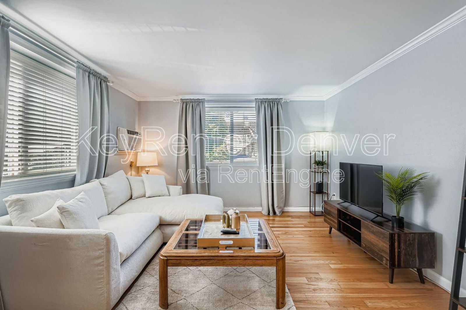 Building Photo - 1327 Steele St