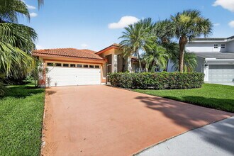 Building Photo - 1520 S Club Dr